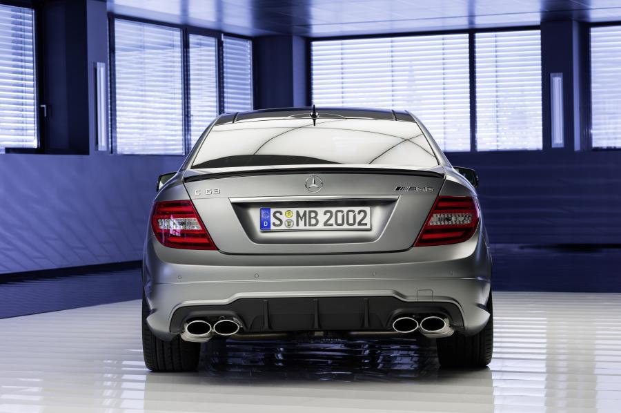  Mercedes-Benz C63 AMG Coupe Edition 507 2013 года  (фото 17 из 20)